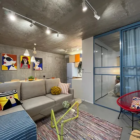 Appartement Funky Vibes - Self Check-in 24h - Free Public Parking *